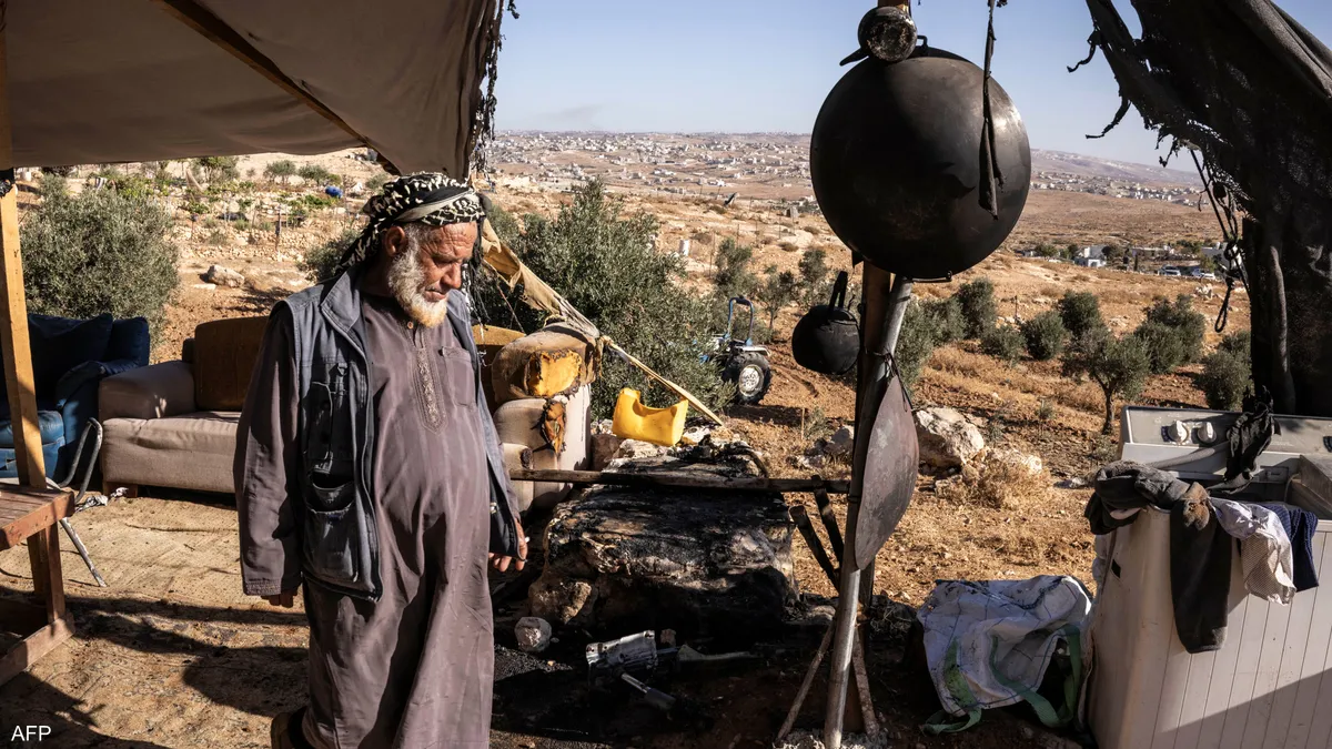 مزارع فلسطينية تواجه العطش.. ومستوطنون يسبحون في مياهها